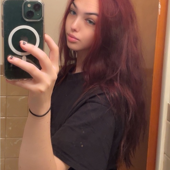 Meet your Posher, Gwendolyn - Picture 5 of 9